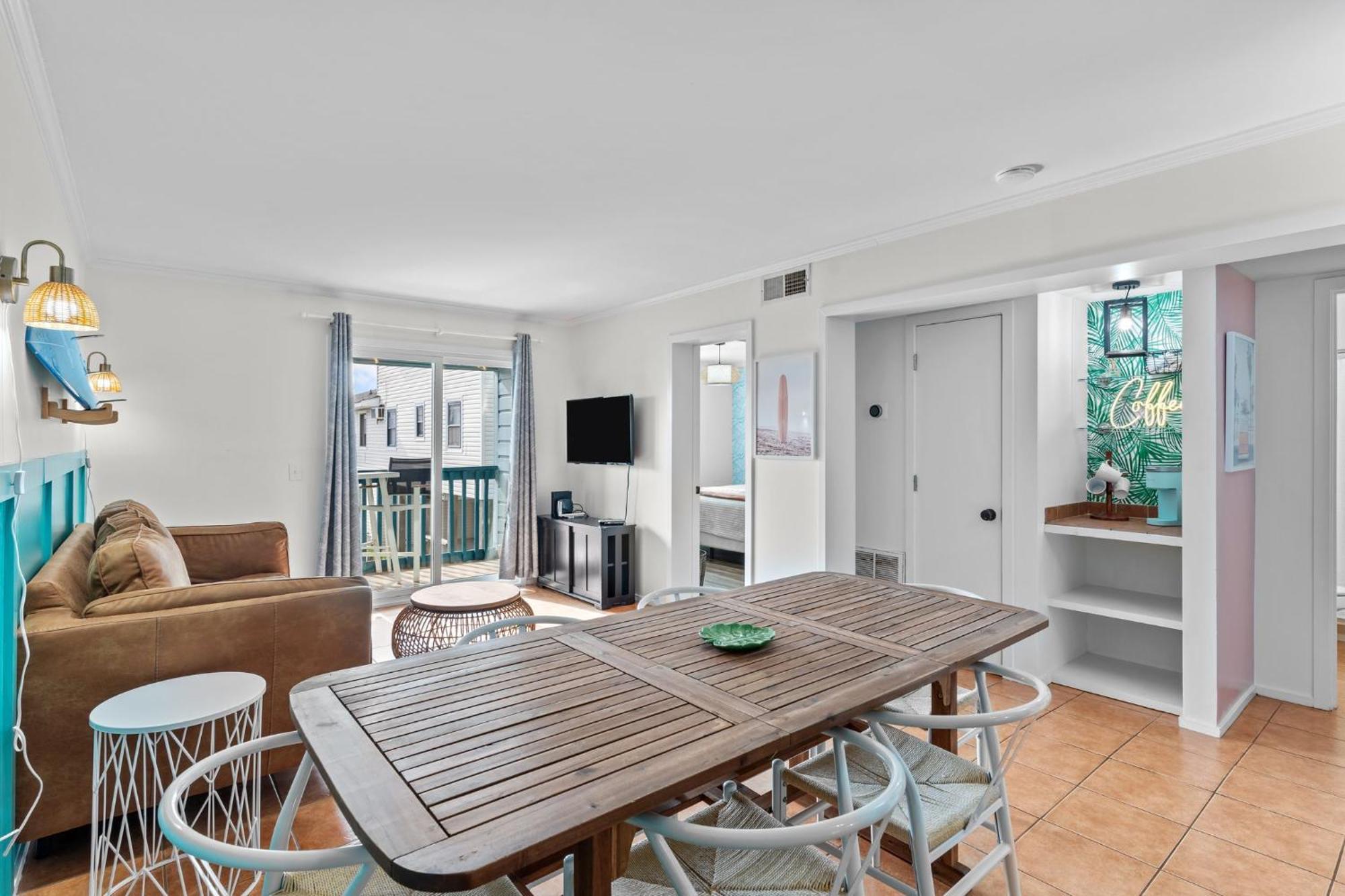 Hang Ten Hideaway, Pool, Condo, Parking - 6 Person Max Occupancy Carolina Beach Esterno foto