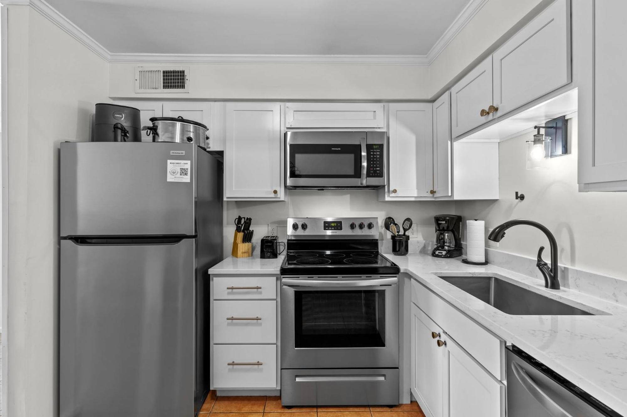 Hang Ten Hideaway, Pool, Condo, Parking - 6 Person Max Occupancy Carolina Beach Esterno foto